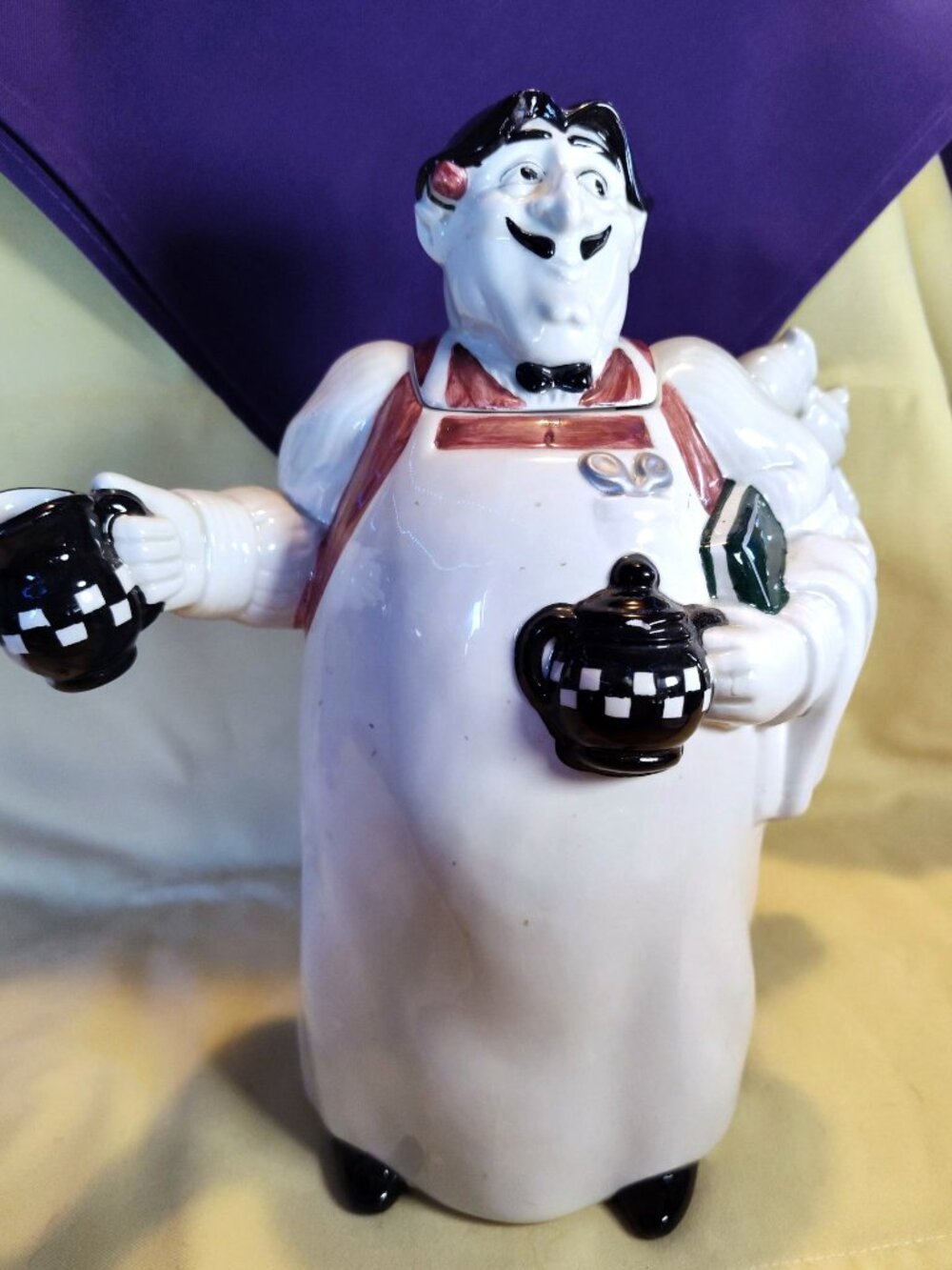 Department 56 "Coffee Break Chef Coffee pot SHIPS FREE